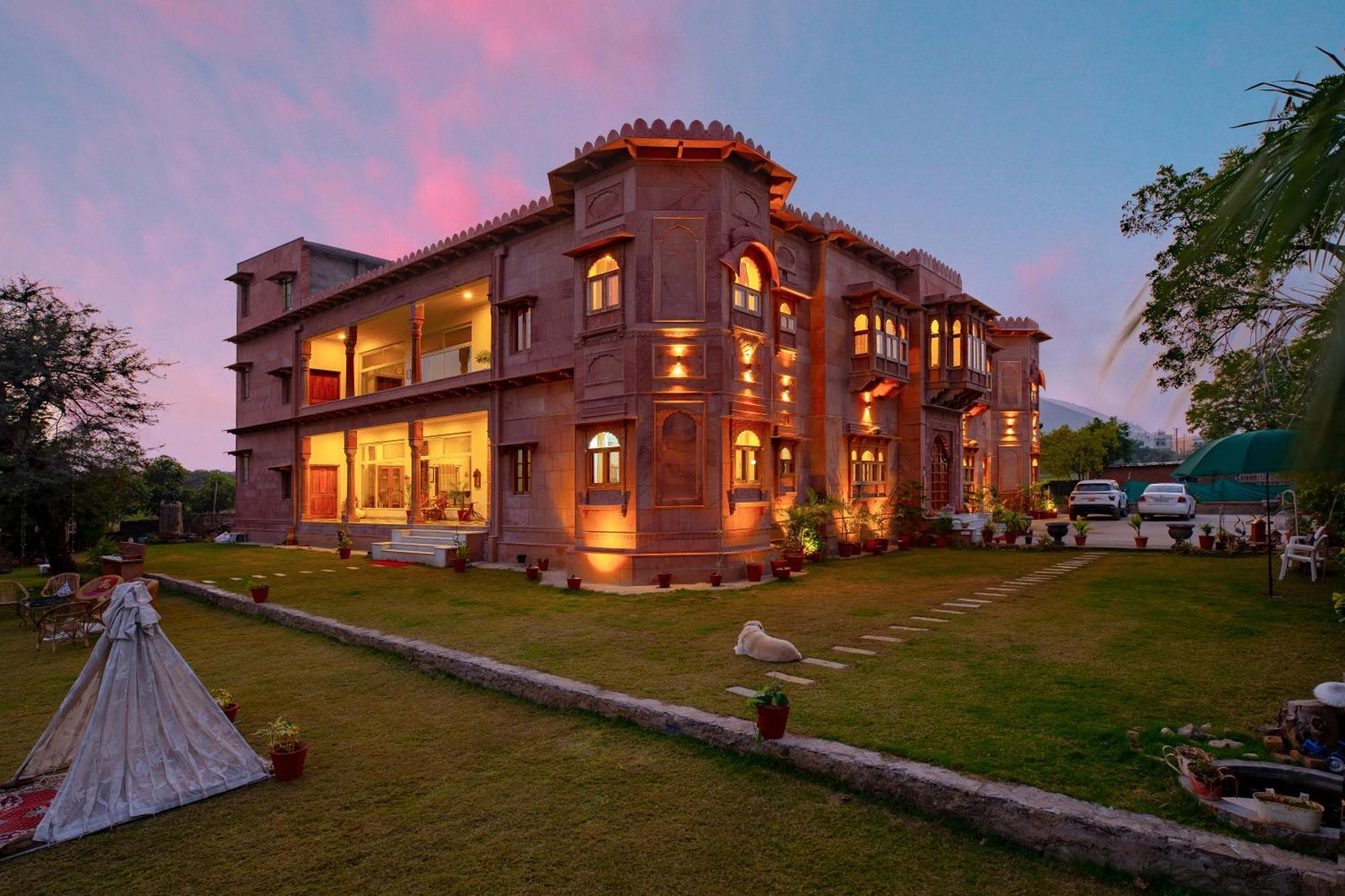 Castle Oodeypore A Boutique Stay אודייפור מראה חיצוני תמונה